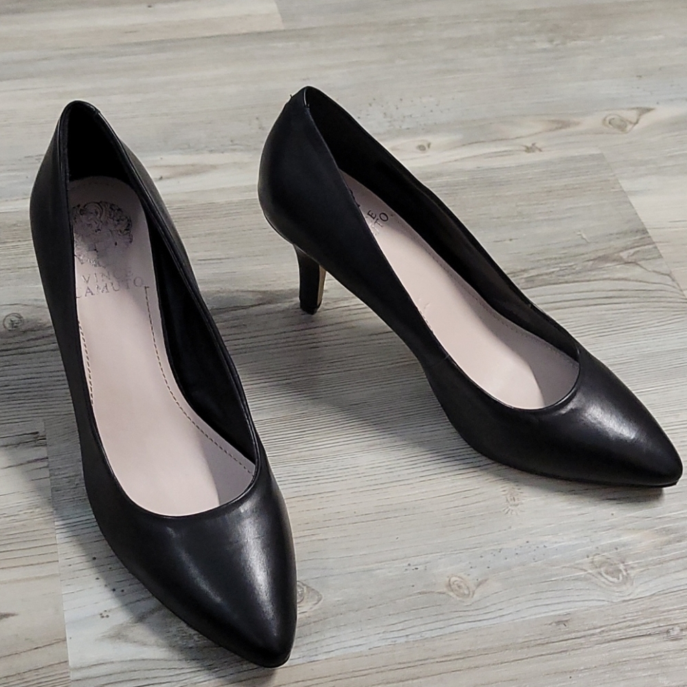 NEW black heels